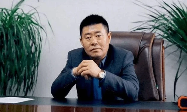 他33岁靠收破烂为生，46岁却成为了亿万富豪!