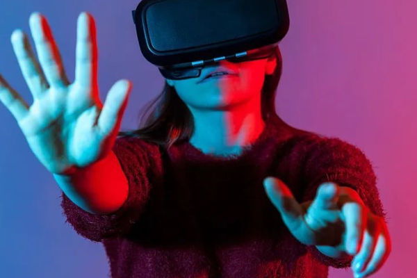 D音百亿赌VR，还差苹果最后一把火